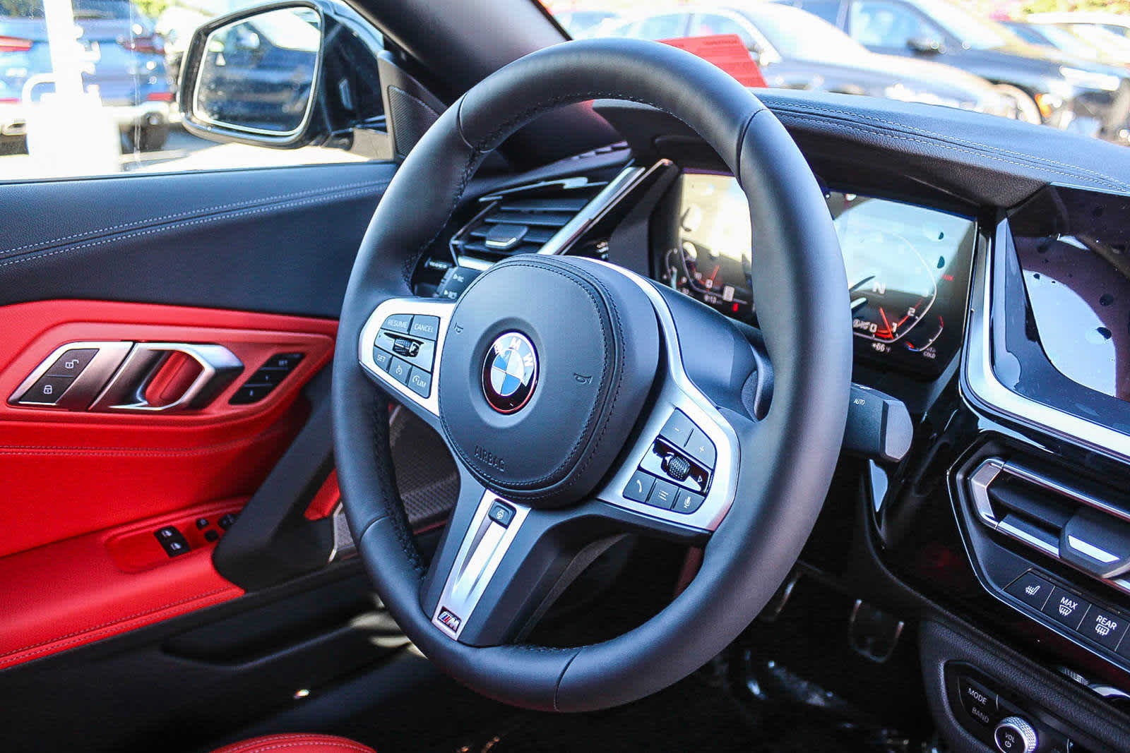 Thumbnail: 2025 BMW Z4 - 12