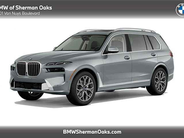 2023 BMW X7 40i's photo