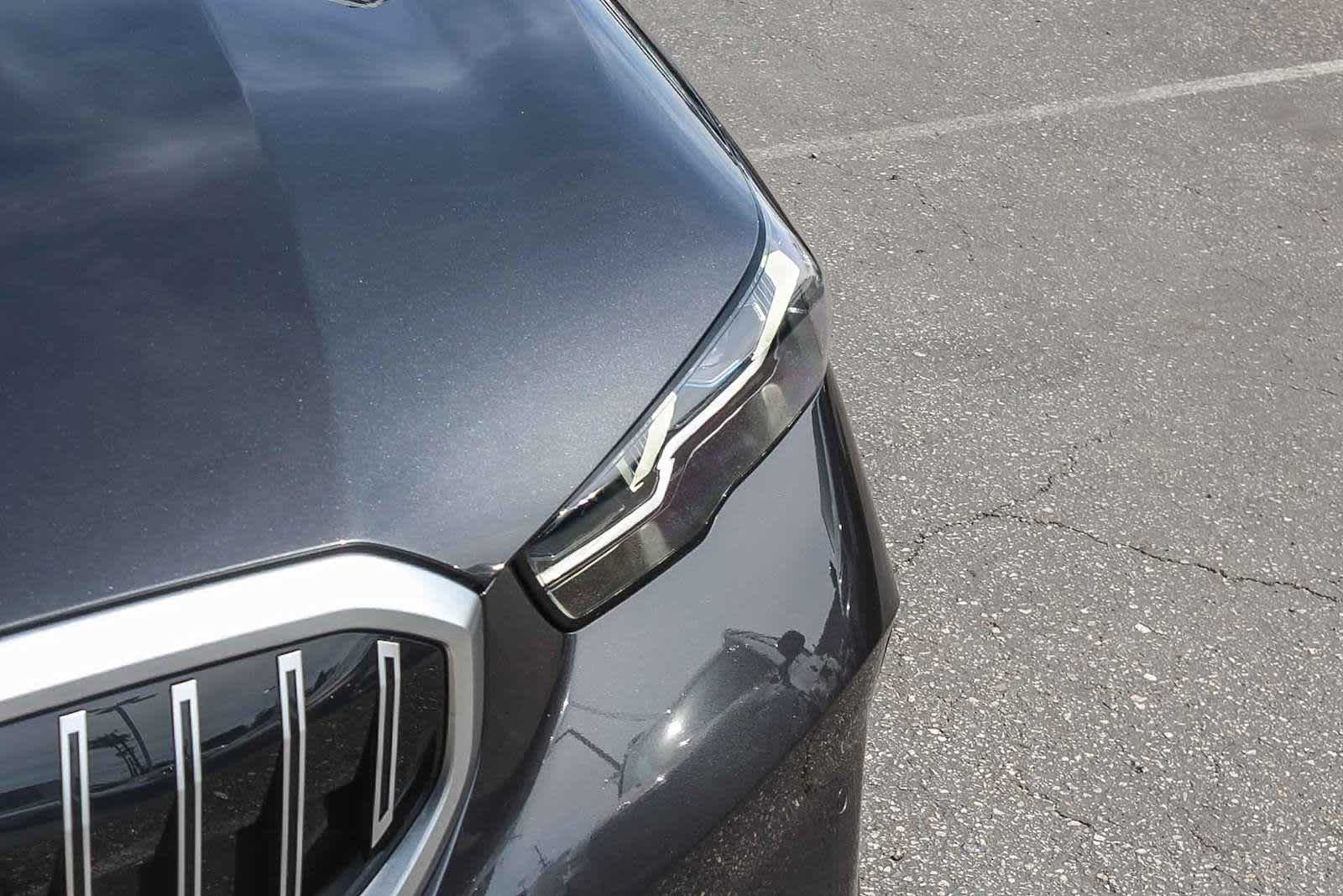 Thumbnail: 2026 BMW 5 Series - 10
