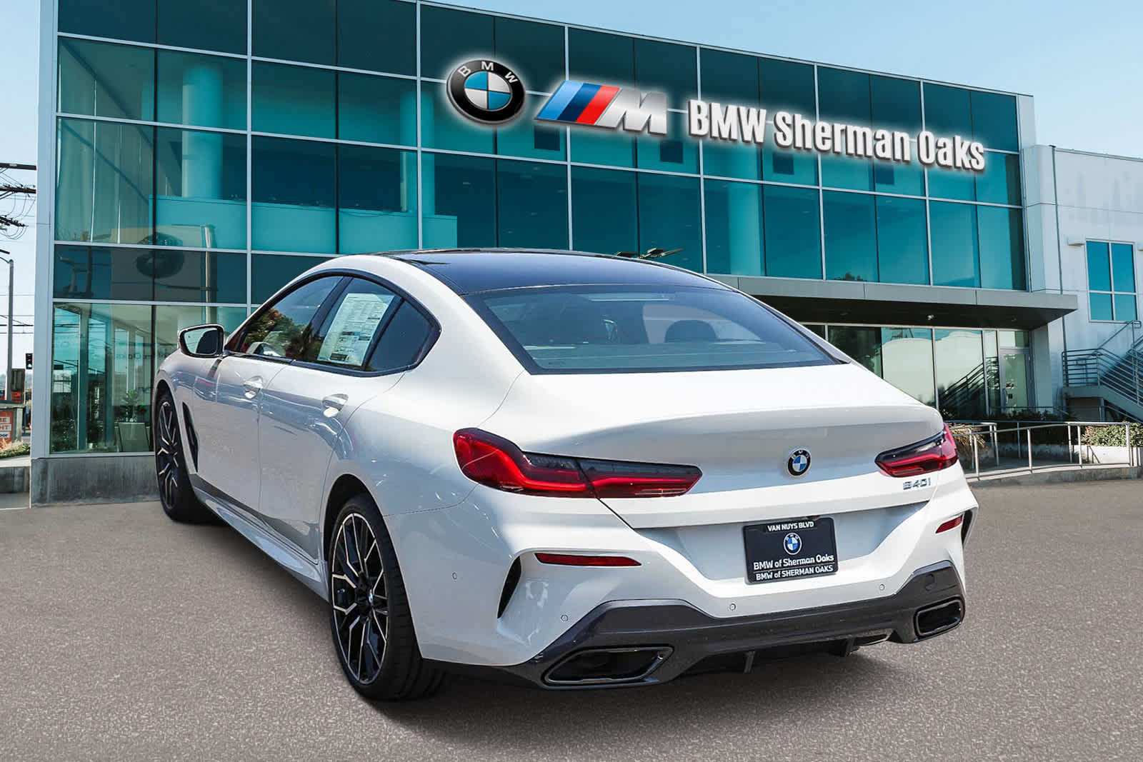 Thumbnail: 2026 BMW 8 Series - 6