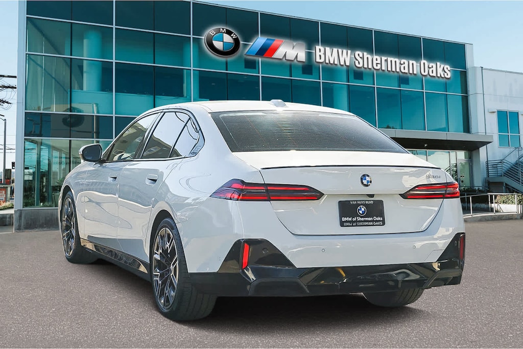 Used 2025 BMW 530i Sedan