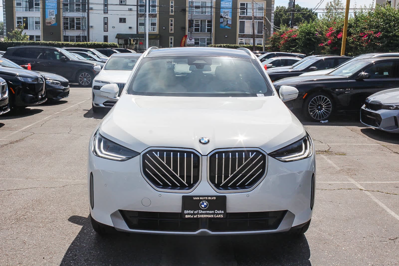 2025 BMW X3 30 xDrive photo 2