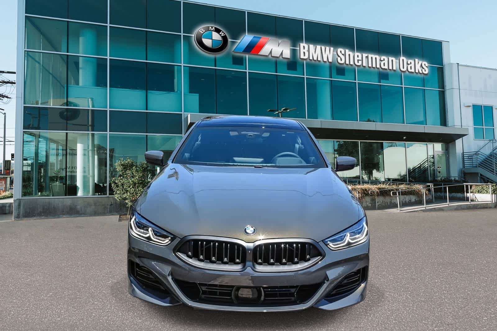 Thumbnail: 2026 BMW 8 Series - 2