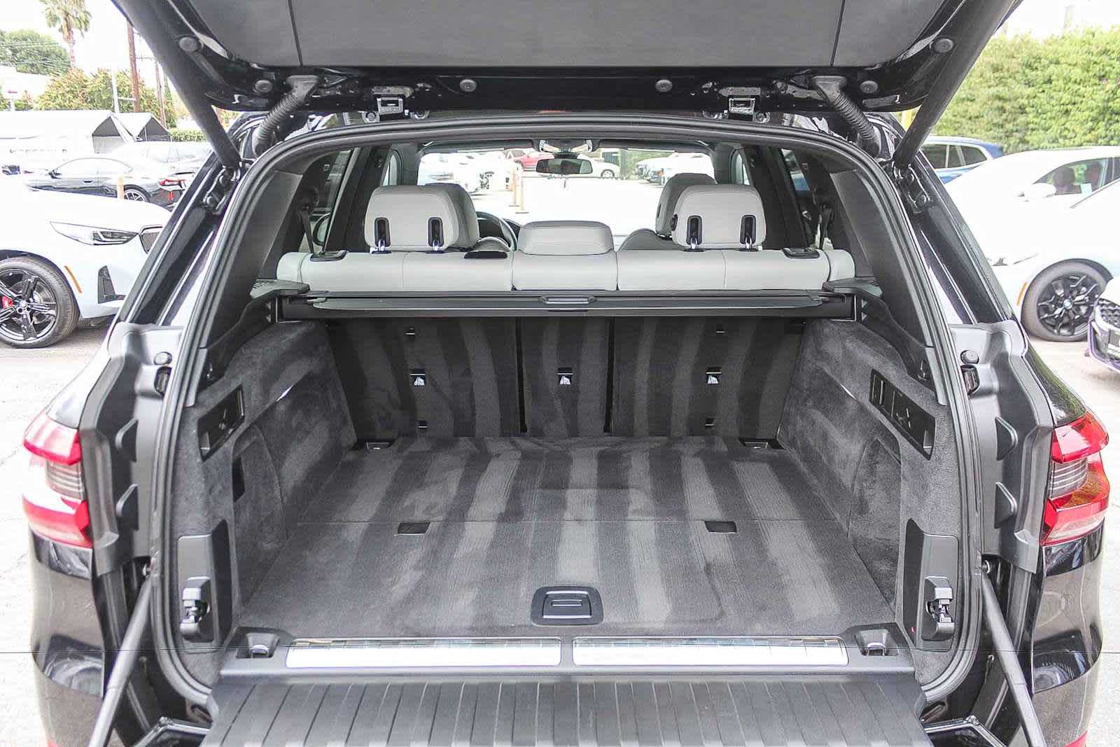 Thumbnail: 2023 BMW X5 - 25