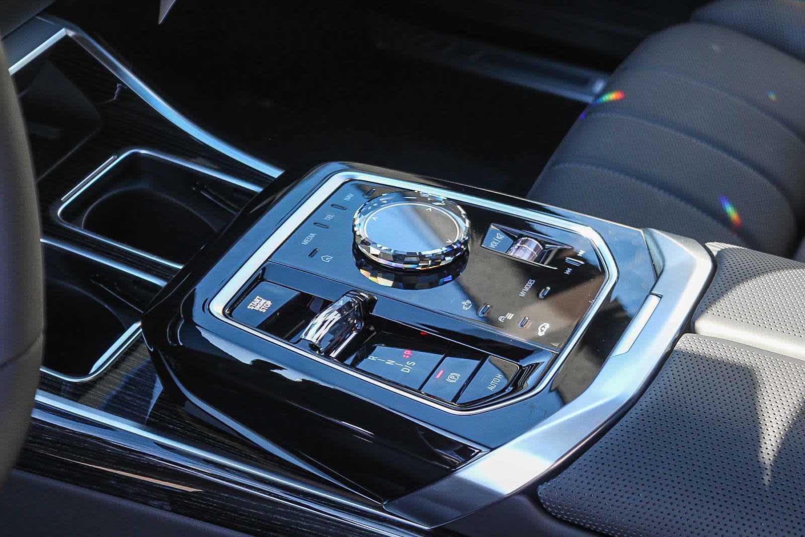 2026 BMW 7 Series 750e - Photo 19