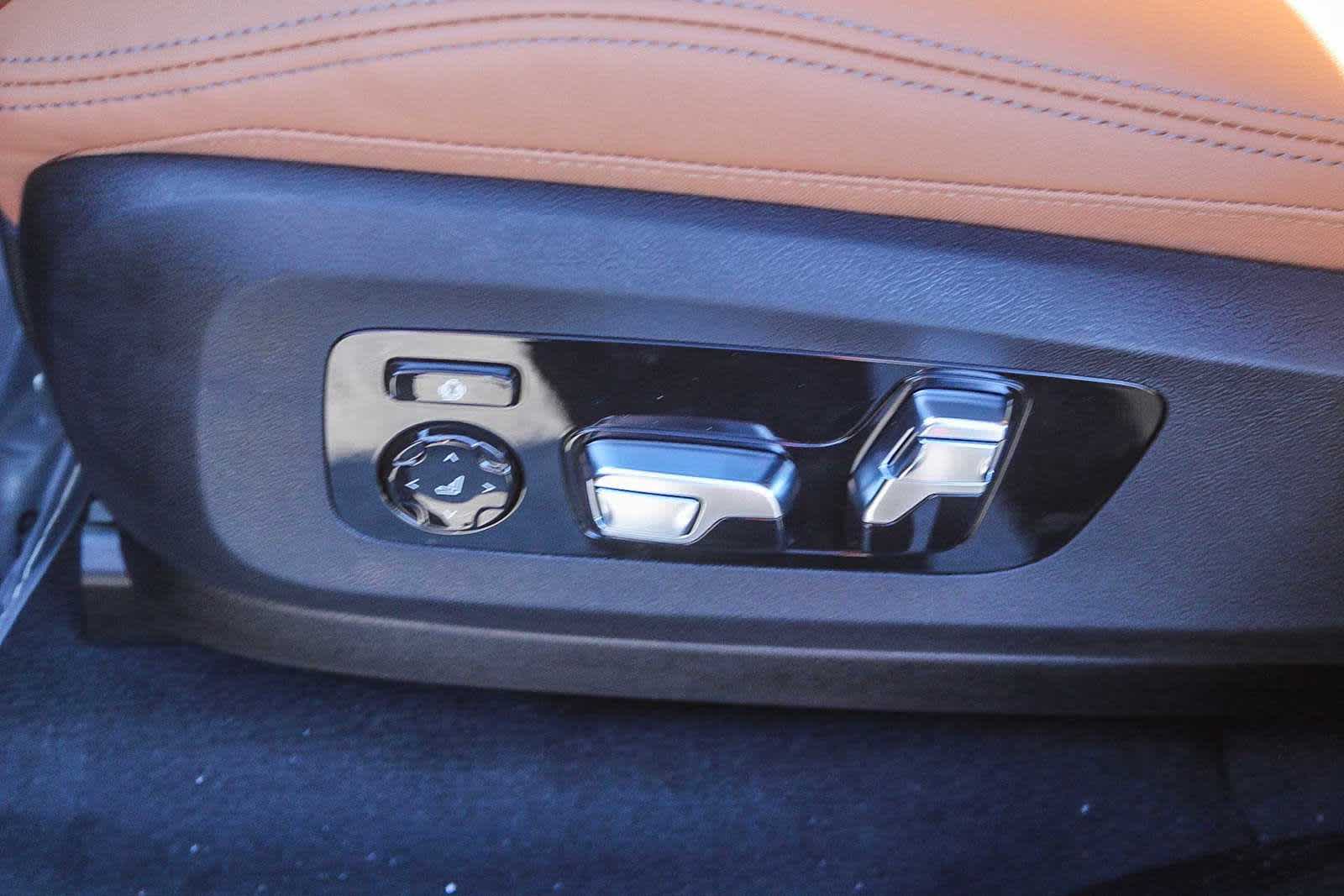 Thumbnail: 2026 BMW X5 - 21