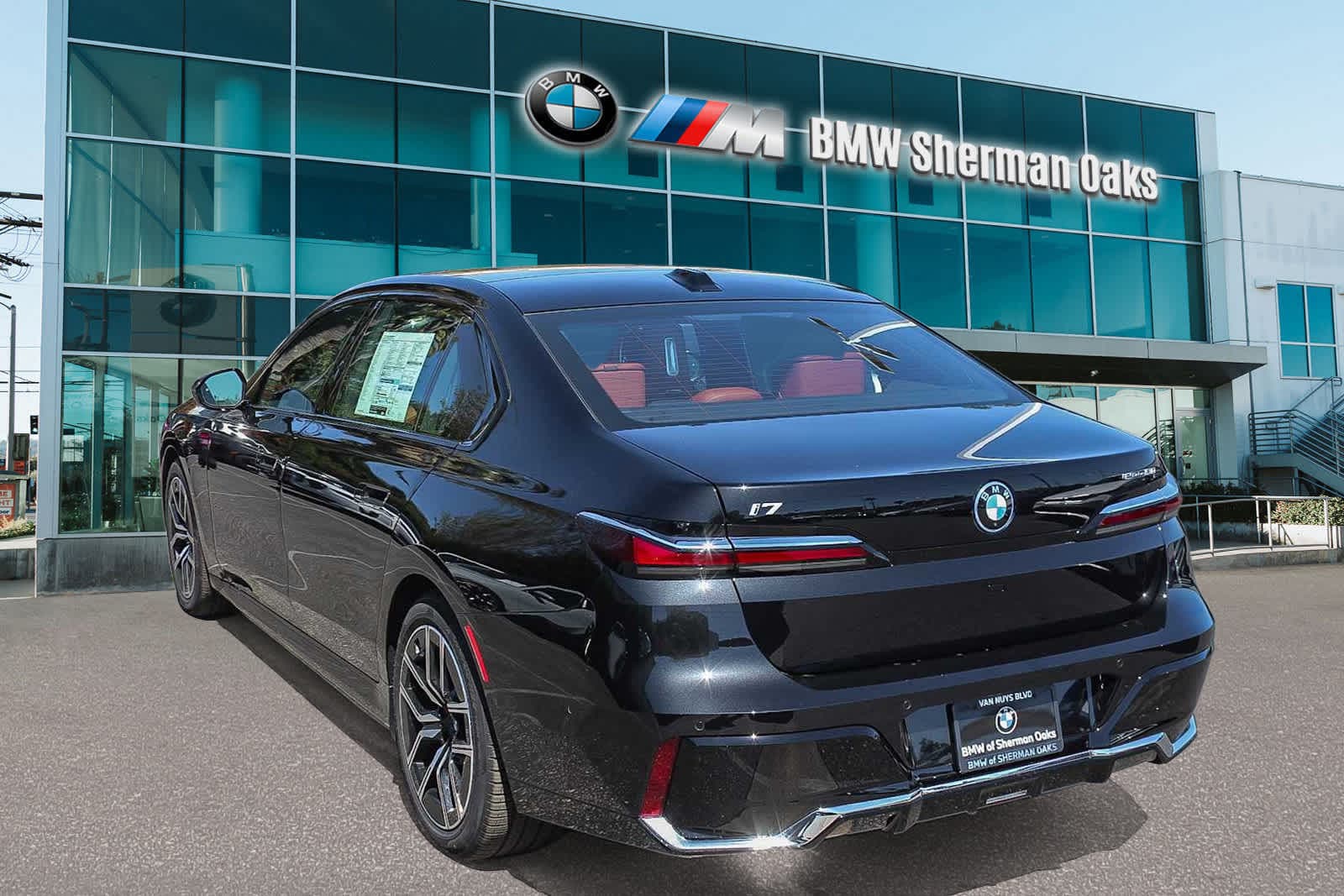 Thumbnail: 2026 BMW i7 - 6