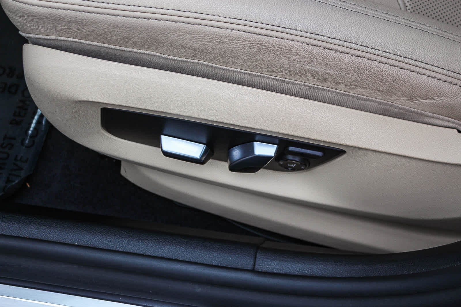 Thumbnail: 2021 BMW 5 Series - 20