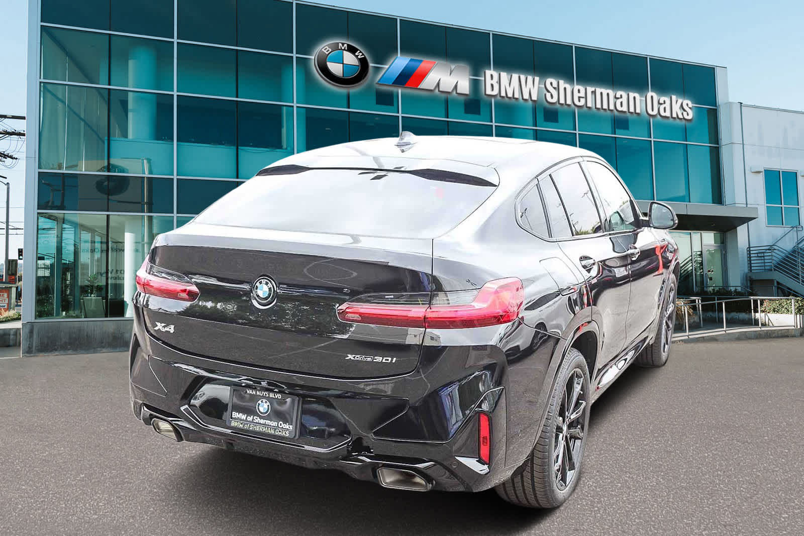 Thumbnail: 2025 BMW X4 - 4