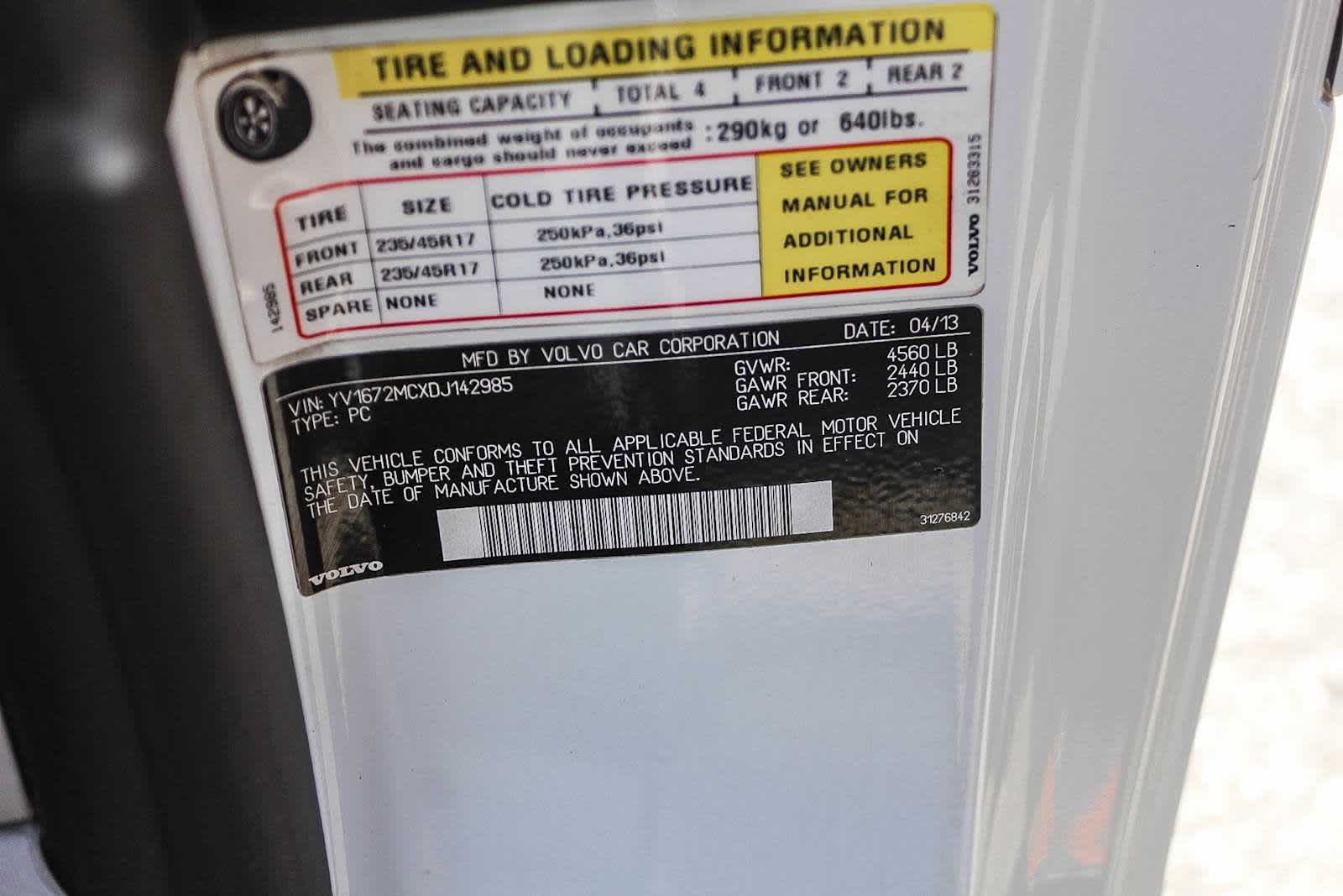 Thumbnail: 2013 Volvo C70 - 24