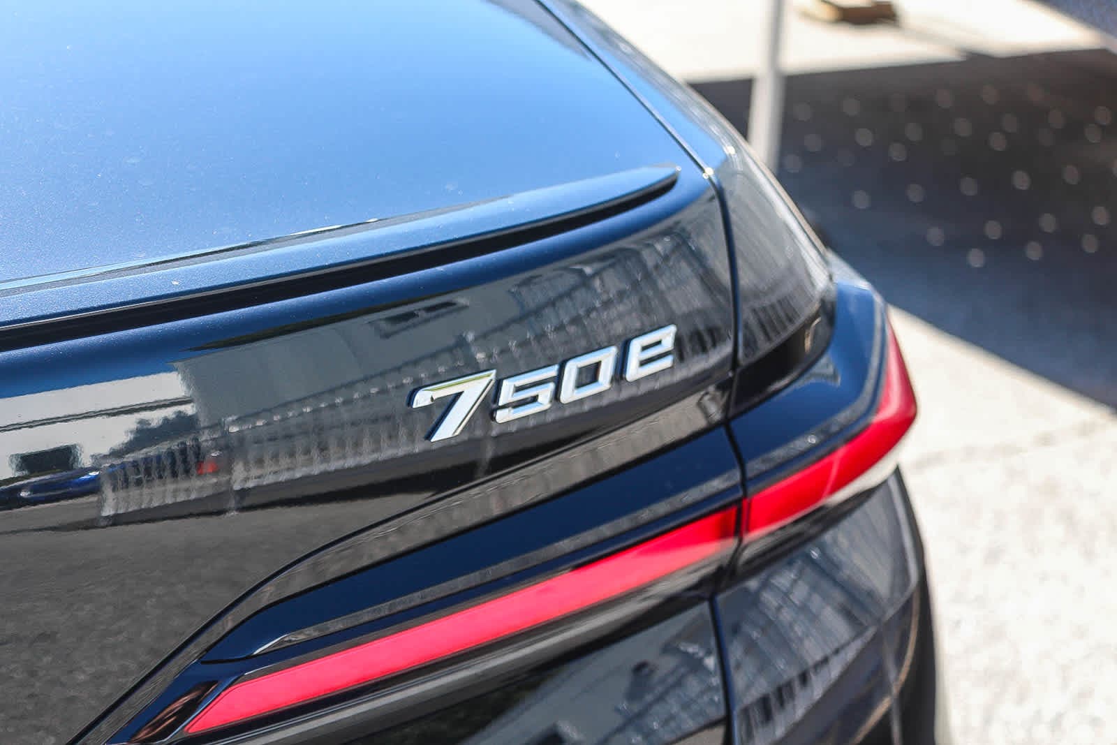 Thumbnail: 2026 BMW 7 Series - 25