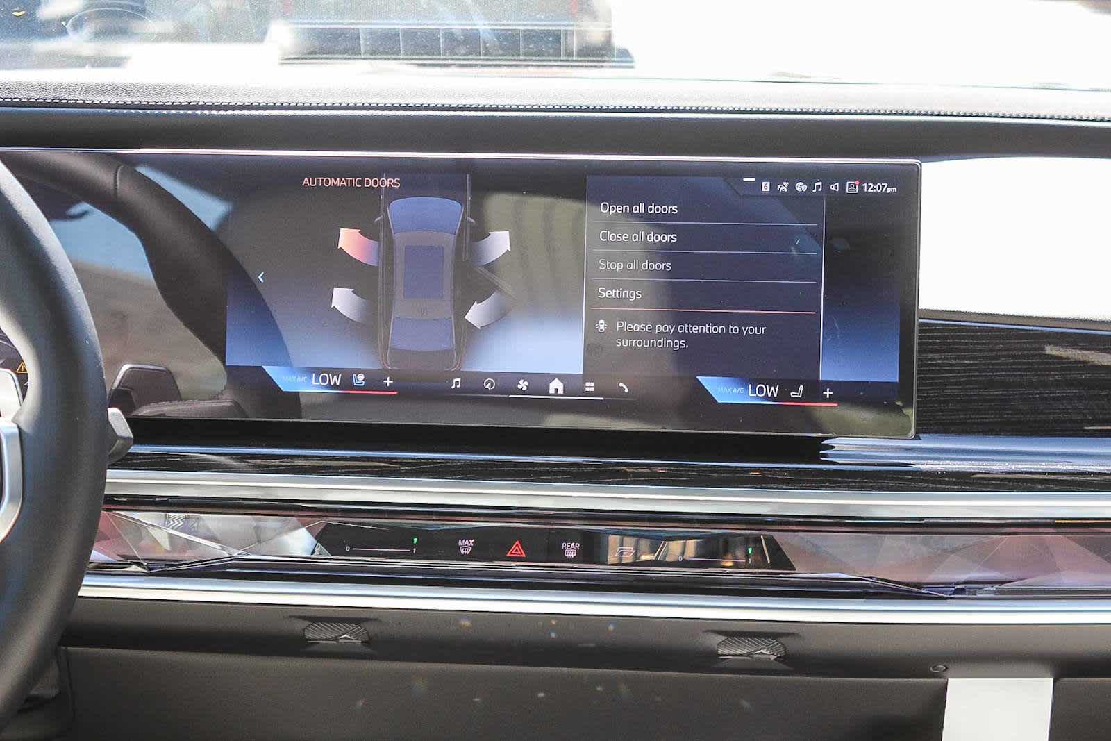 Thumbnail: 2026 BMW 7 Series - 14