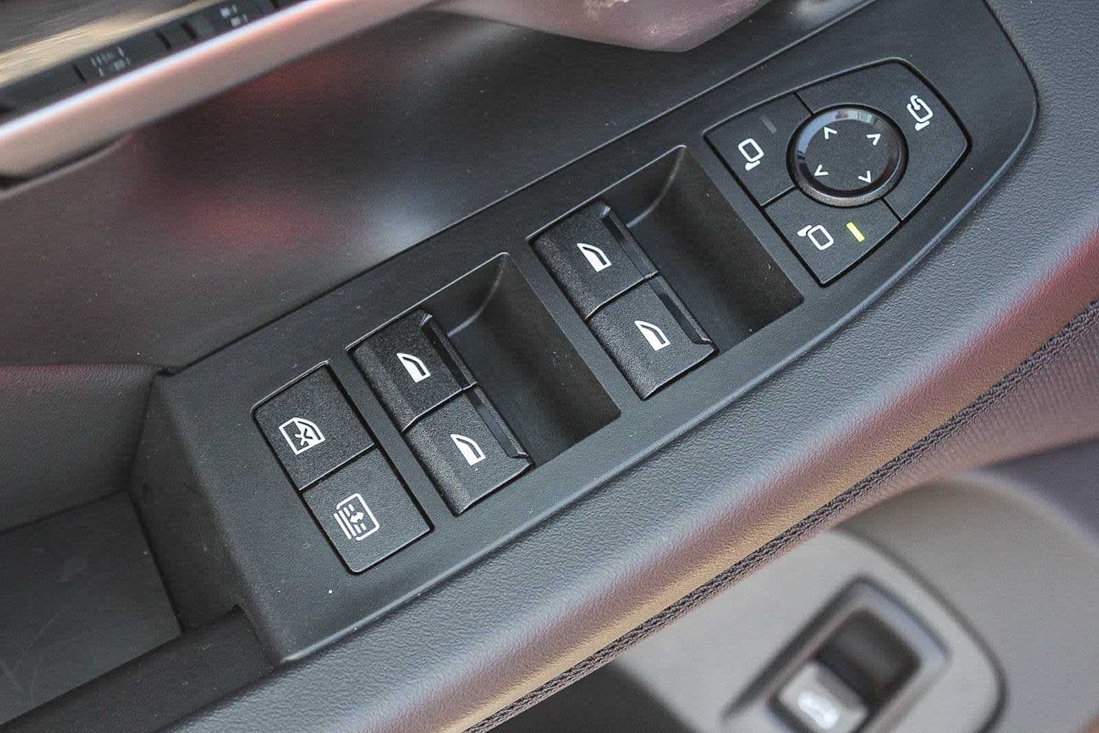 Thumbnail: 2025 BMW M5 - 20