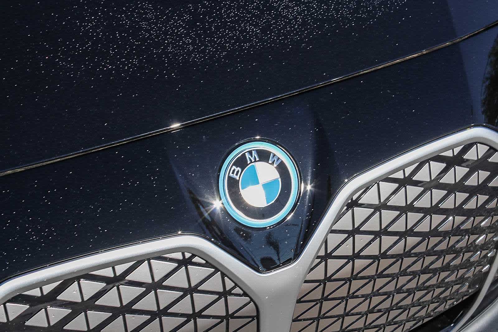 Thumbnail: 2025 BMW i4 - 11