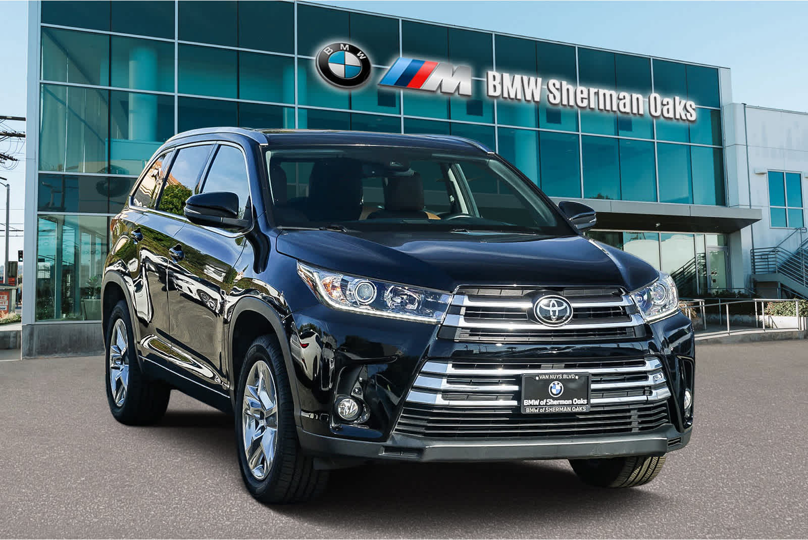 Thumbnail: 2017 Toyota Highlander - 5