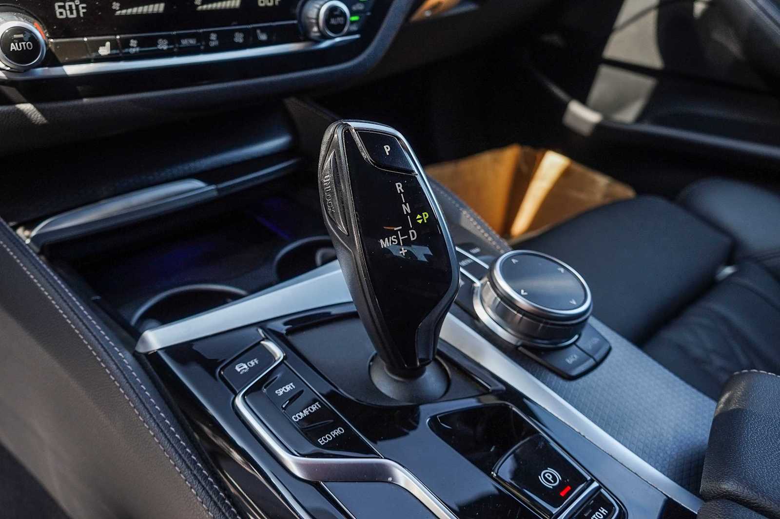 Thumbnail: 2023 BMW 5 Series - 20