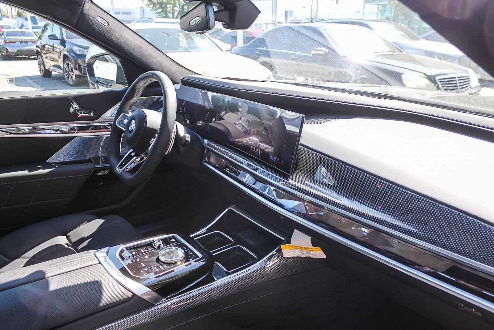 Thumbnail: 2026 BMW 7 Series - 16