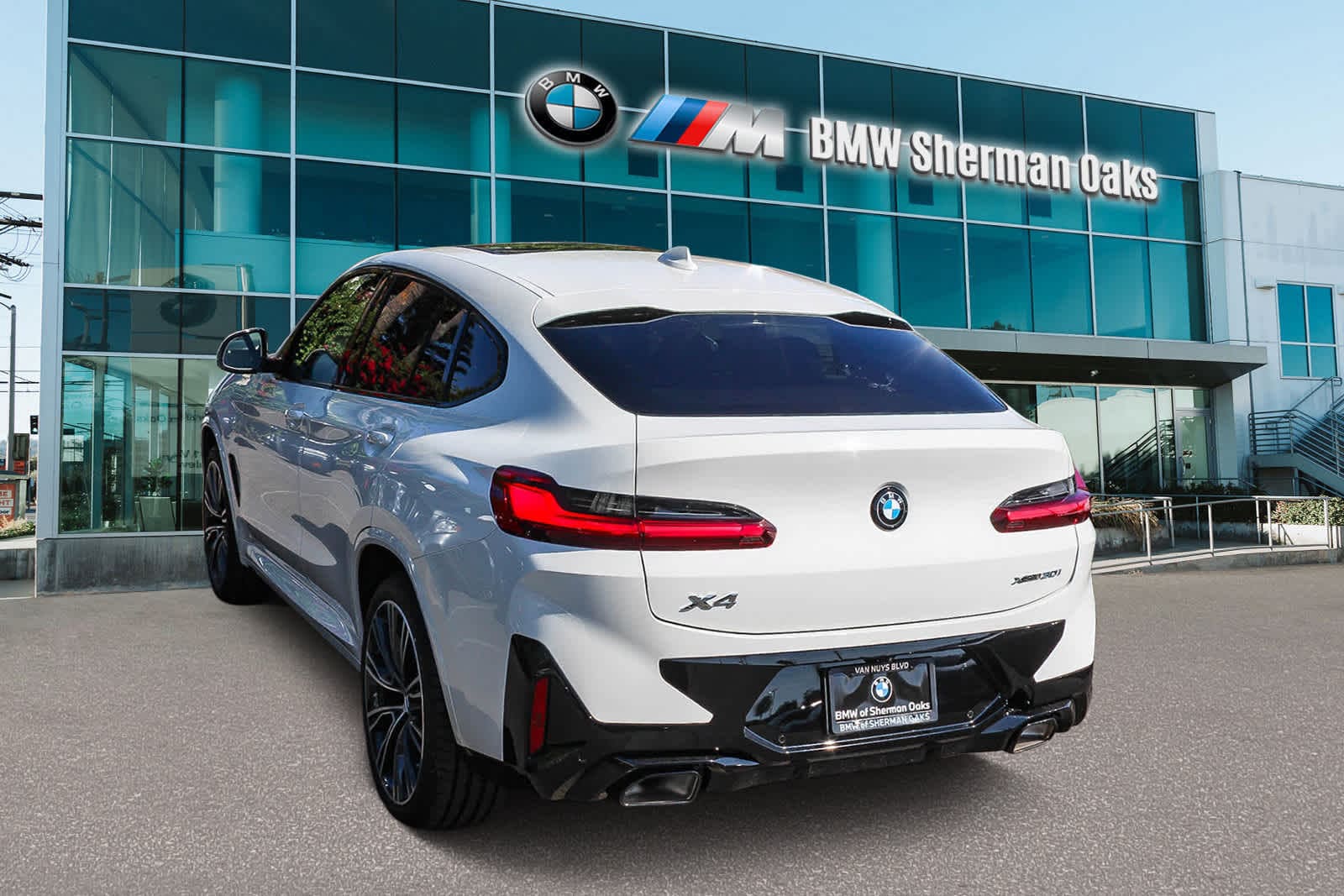 Thumbnail: 2025 BMW X4 - 6