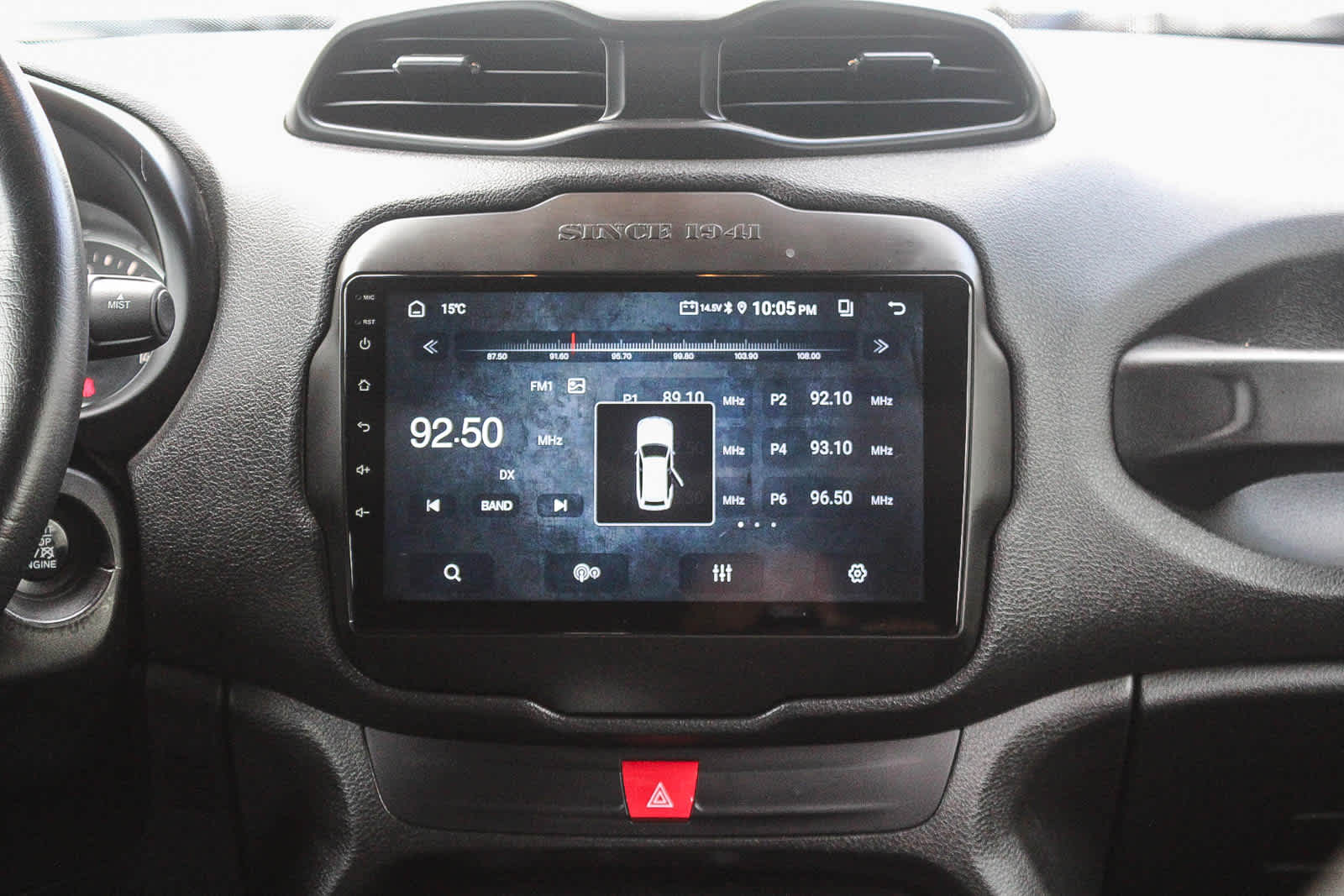 Thumbnail: 2017 Jeep Renegade - 14