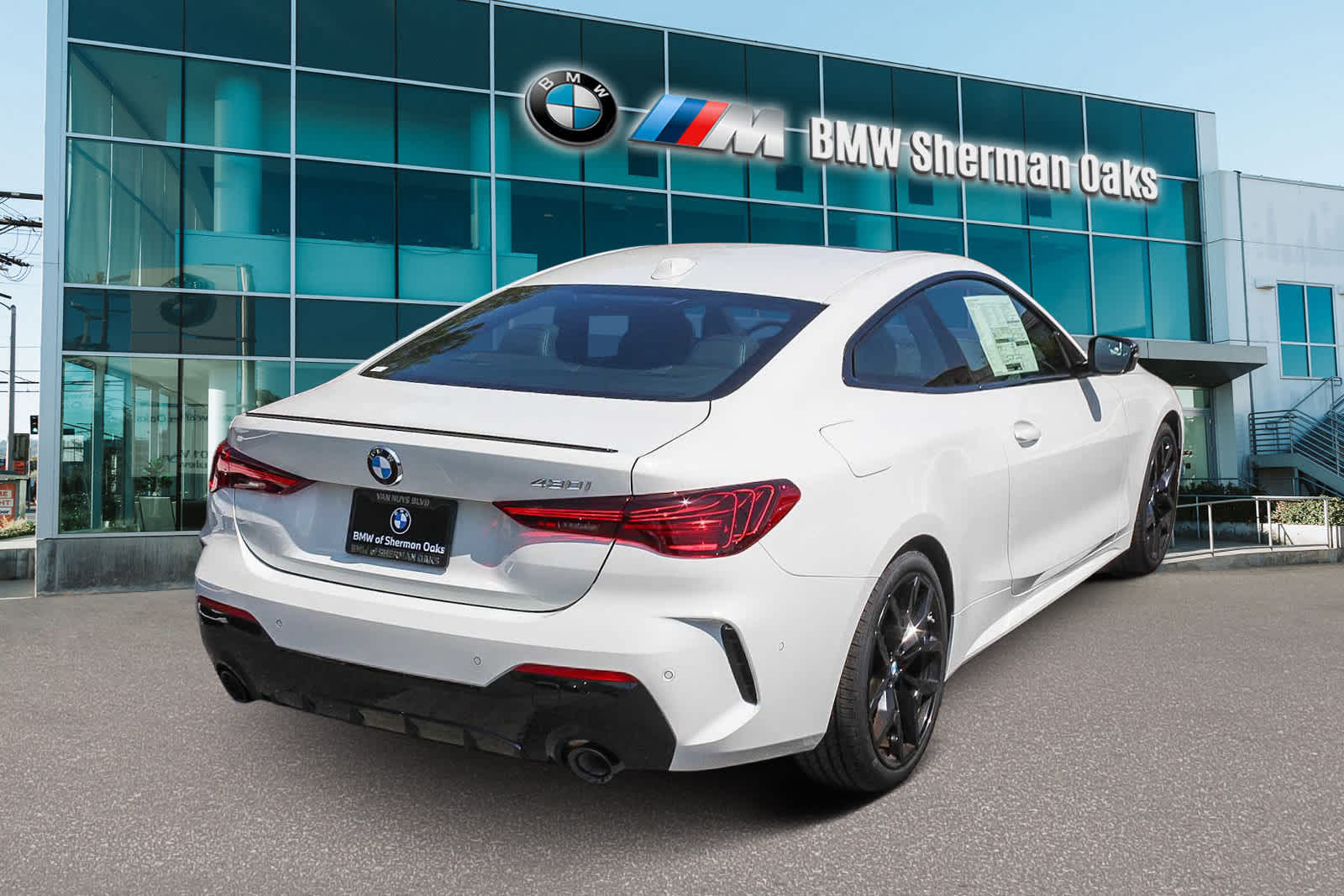 Thumbnail: 2025 BMW 4 Series - 4