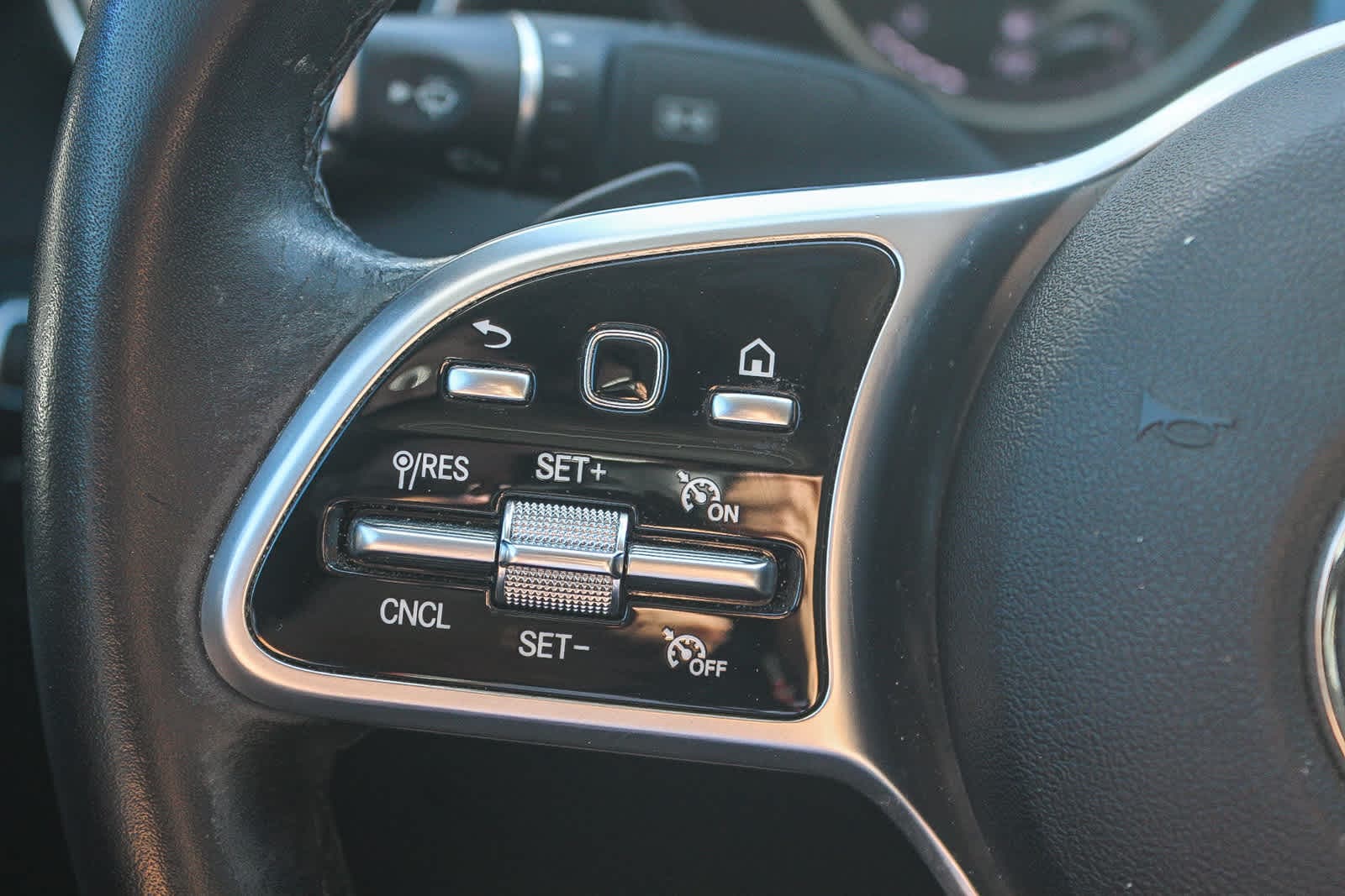 Thumbnail: 2019 Mercedes-Benz C-Class - 23