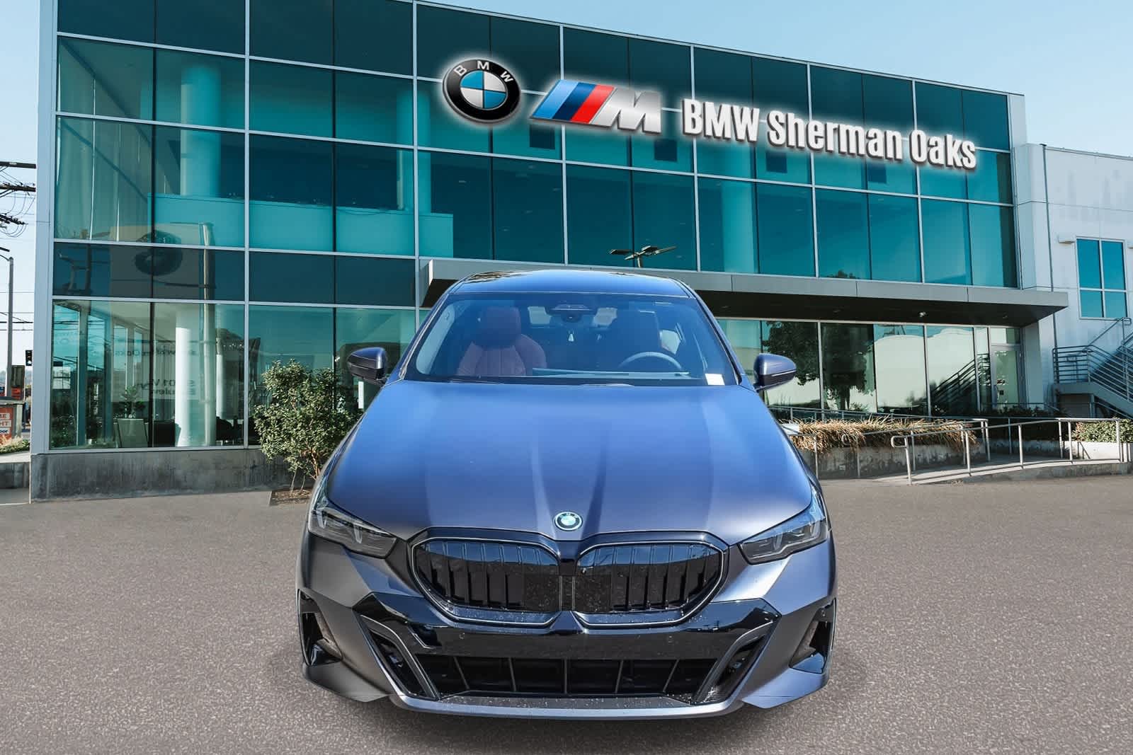 Thumbnail: 2027 BMW 5 Series - 2