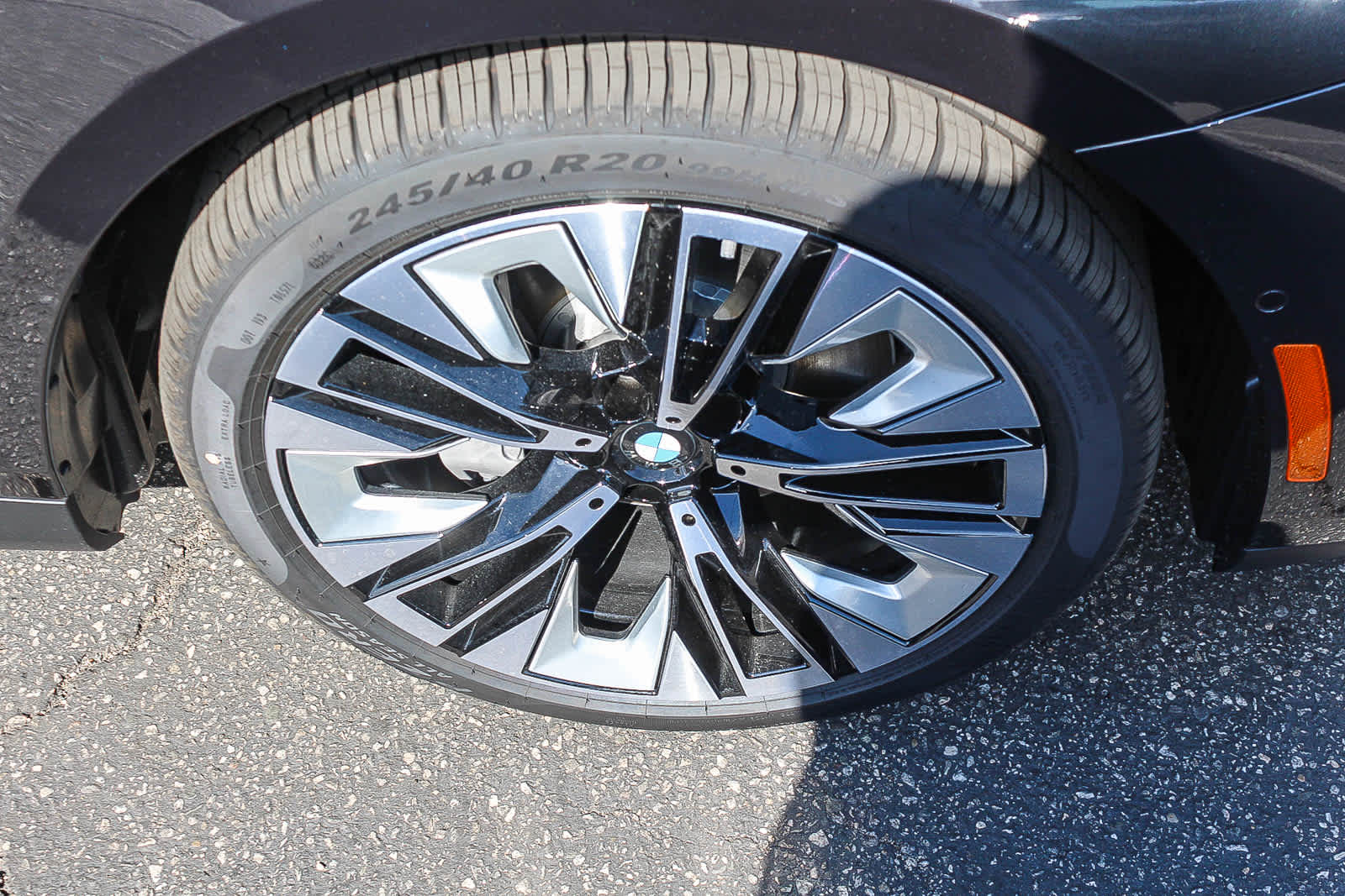 Thumbnail: 2026 BMW i5 - 9