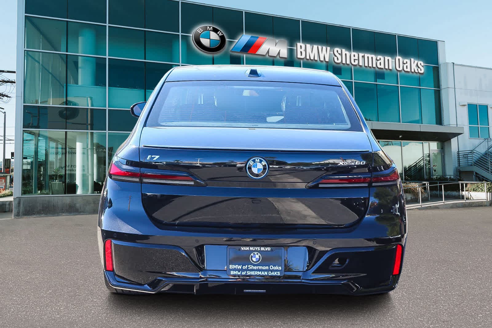 Thumbnail: 2026 BMW i7 - 5
