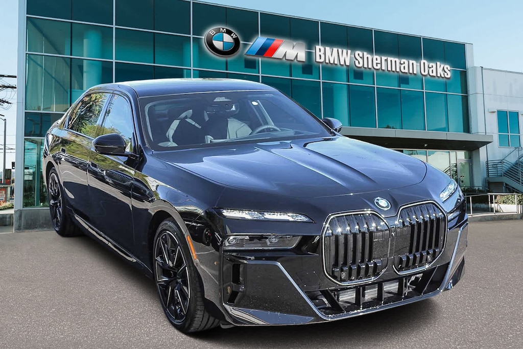 New 2026 BMW 750e xDrive Sedan