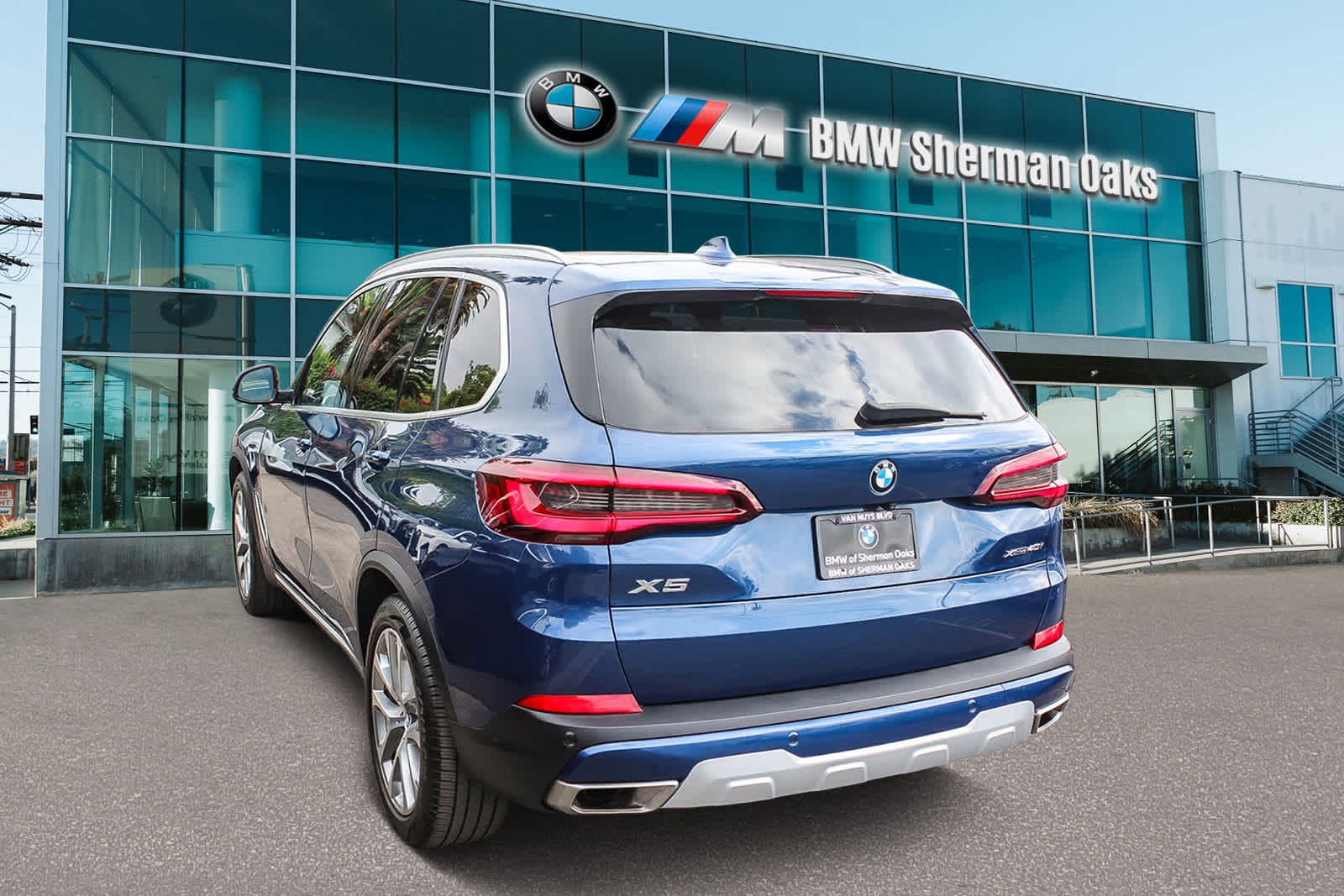 Thumbnail: 2023 BMW X5 - 6