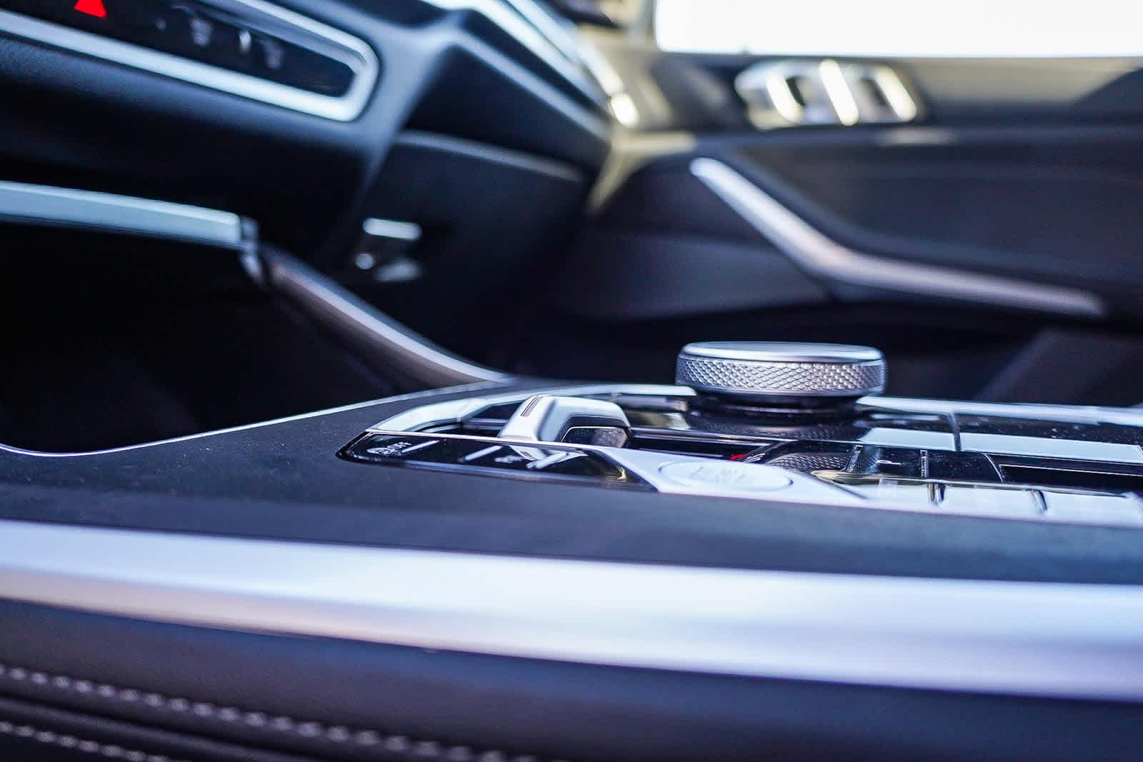 Thumbnail: 2025 BMW X5 - 25