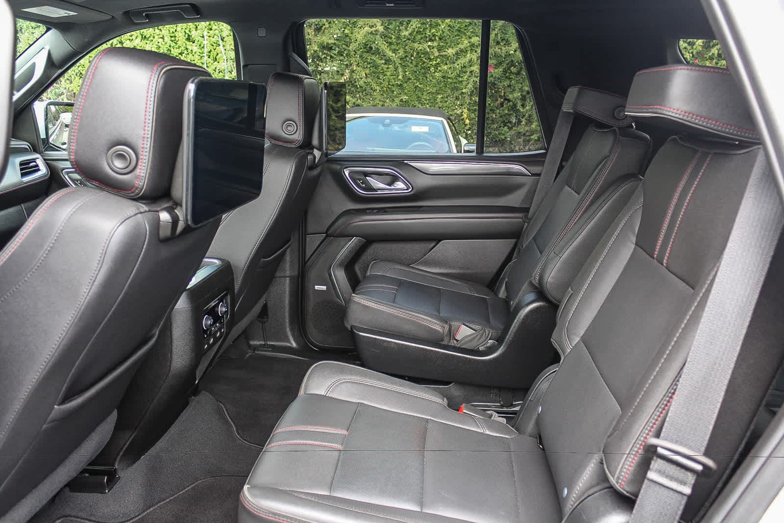 Thumbnail: 2023 Chevrolet Tahoe - 17