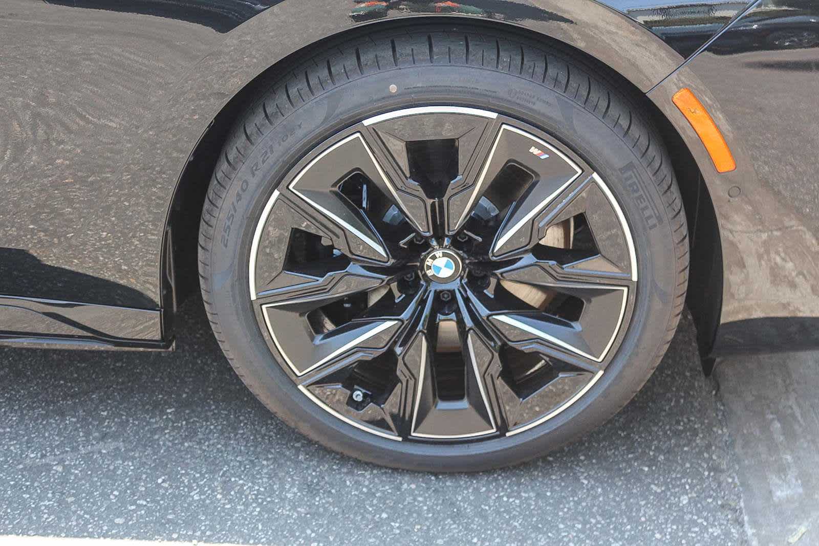 Thumbnail: 2025 BMW i7 - 9