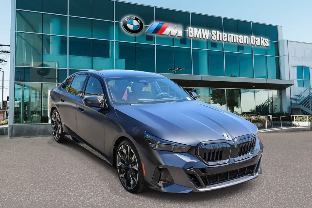 New 2027 BMW 550e xDrive Sedan