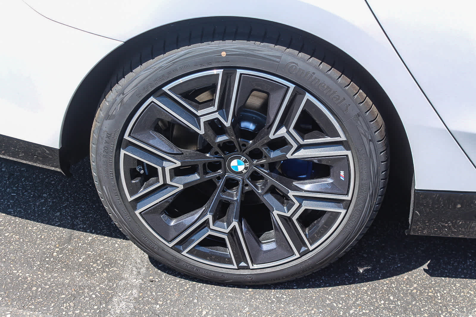Thumbnail: 2026 BMW i5 - 8