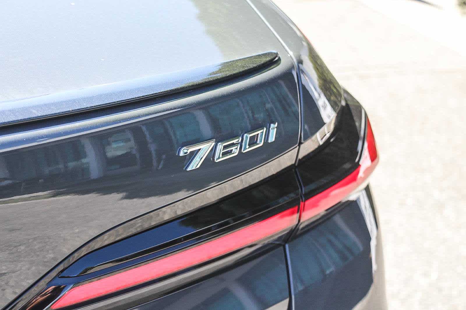 Thumbnail: 2026 BMW 7 Series - 25