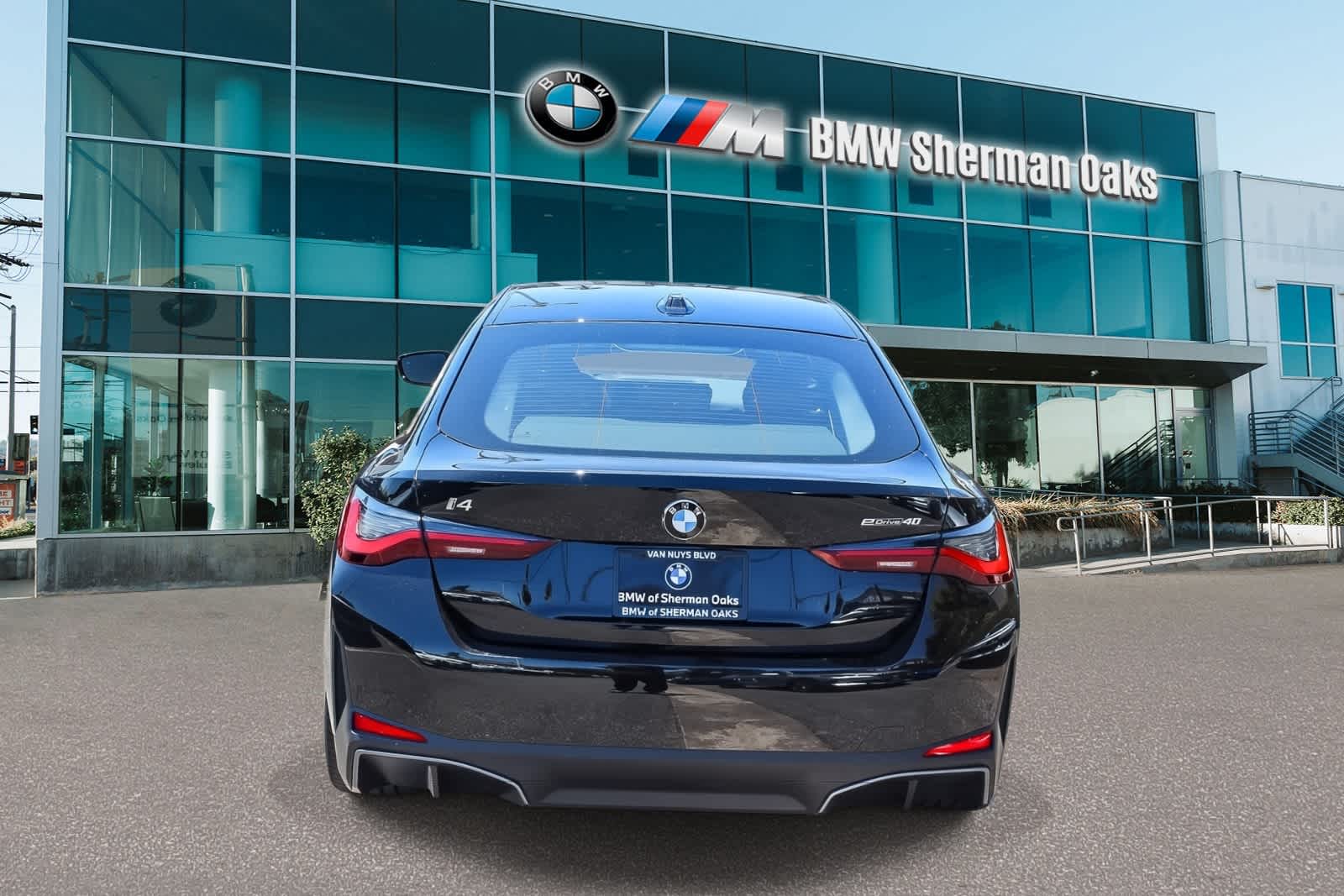 Thumbnail: 2026 BMW i4 - 6