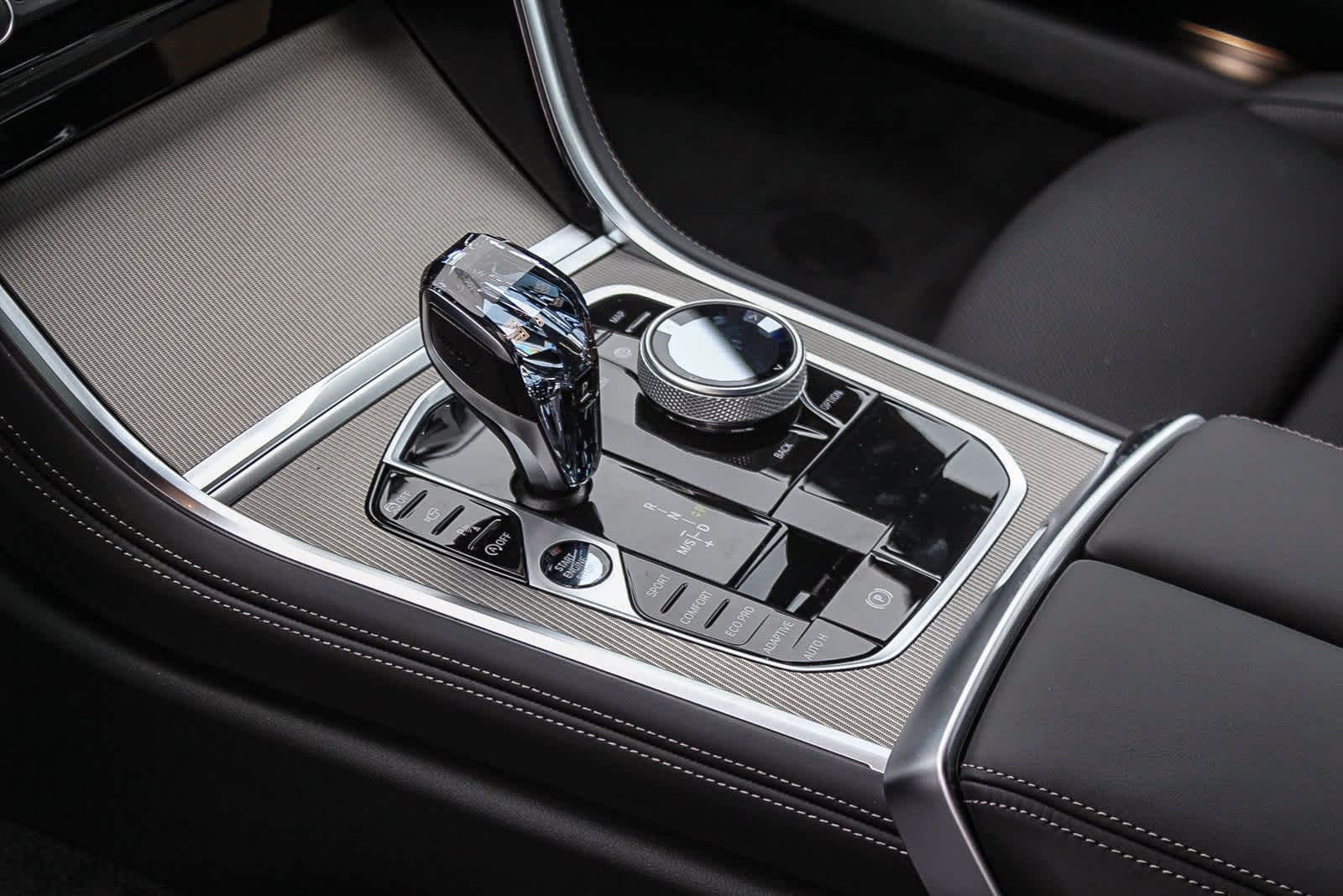 Thumbnail: 2026 BMW 8 Series - 19