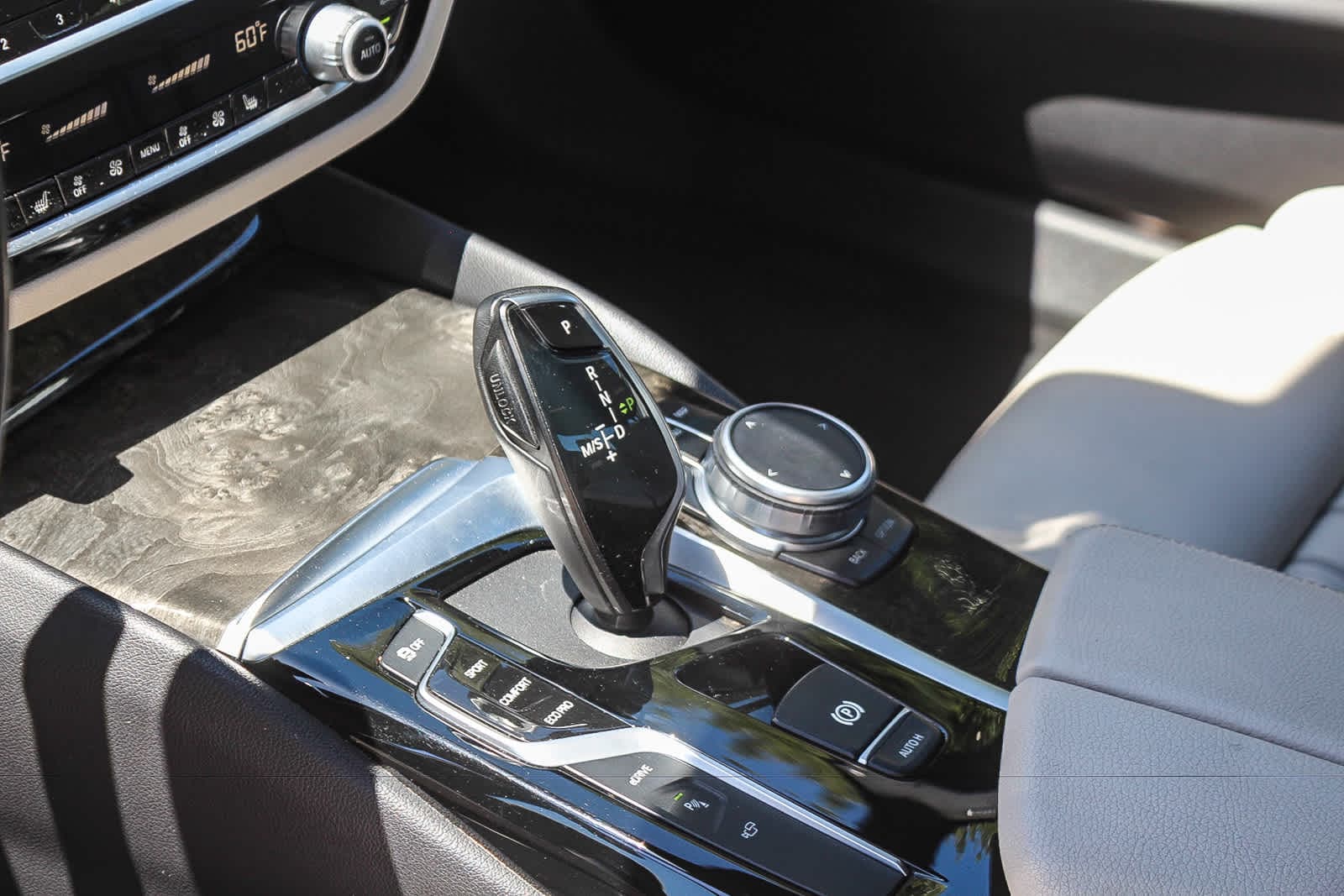 Thumbnail: 2020 BMW 5 Series - 18