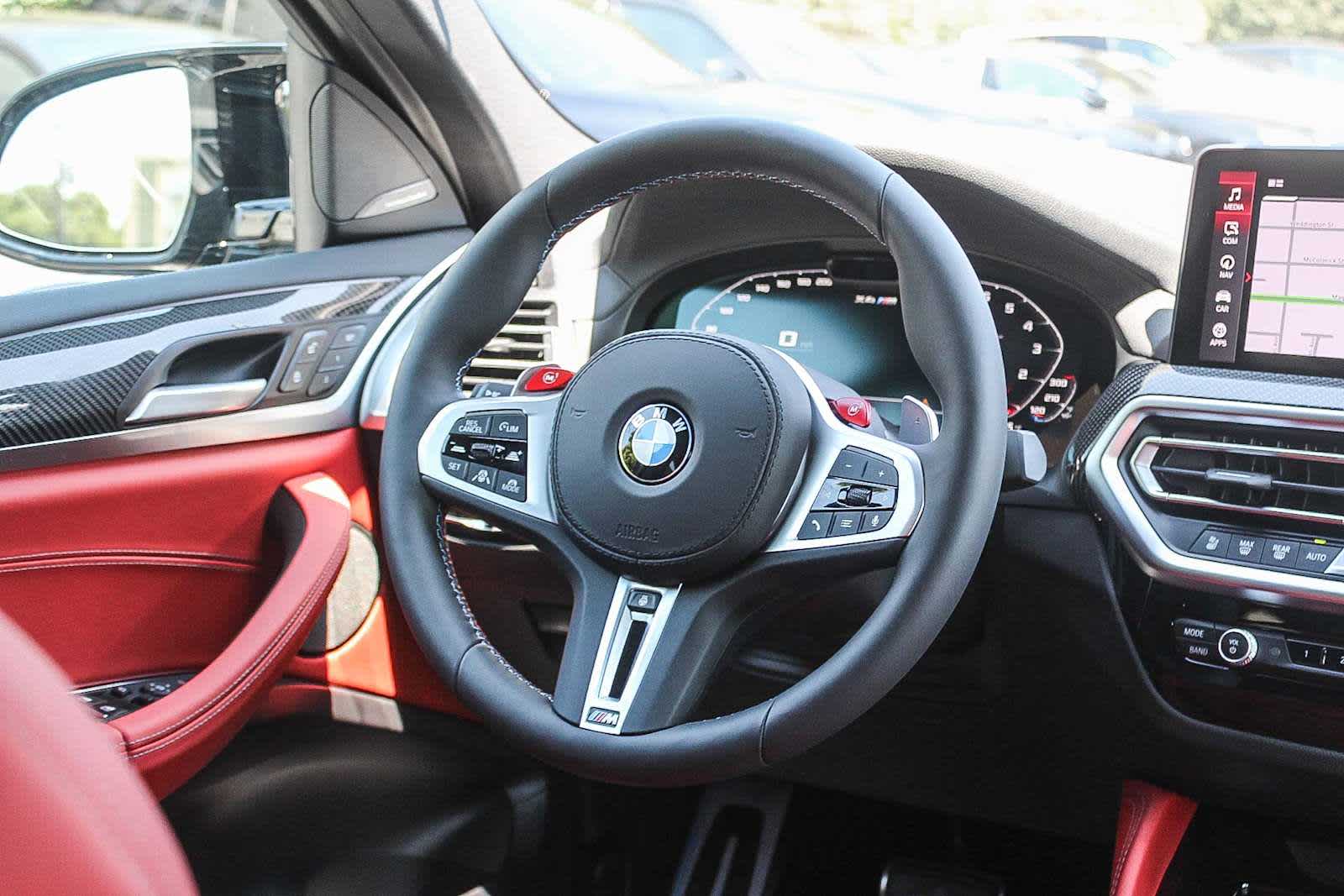 Thumbnail: 2025 BMW X4 - 15