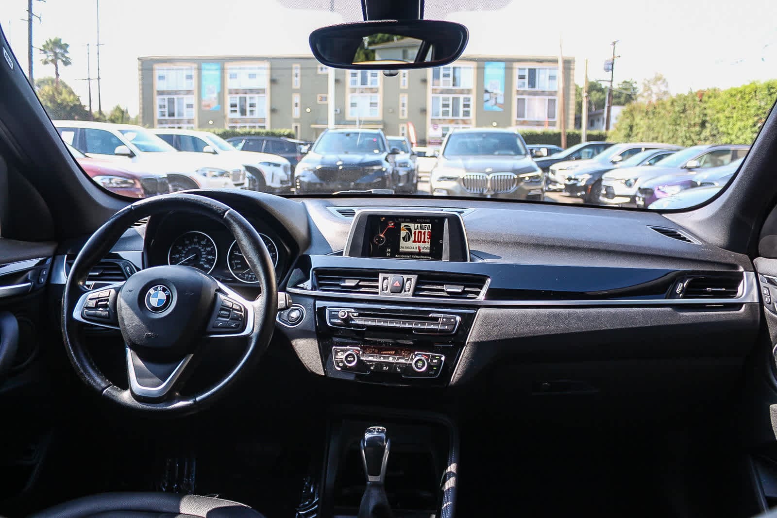 Thumbnail: 2017 BMW X1 - 12