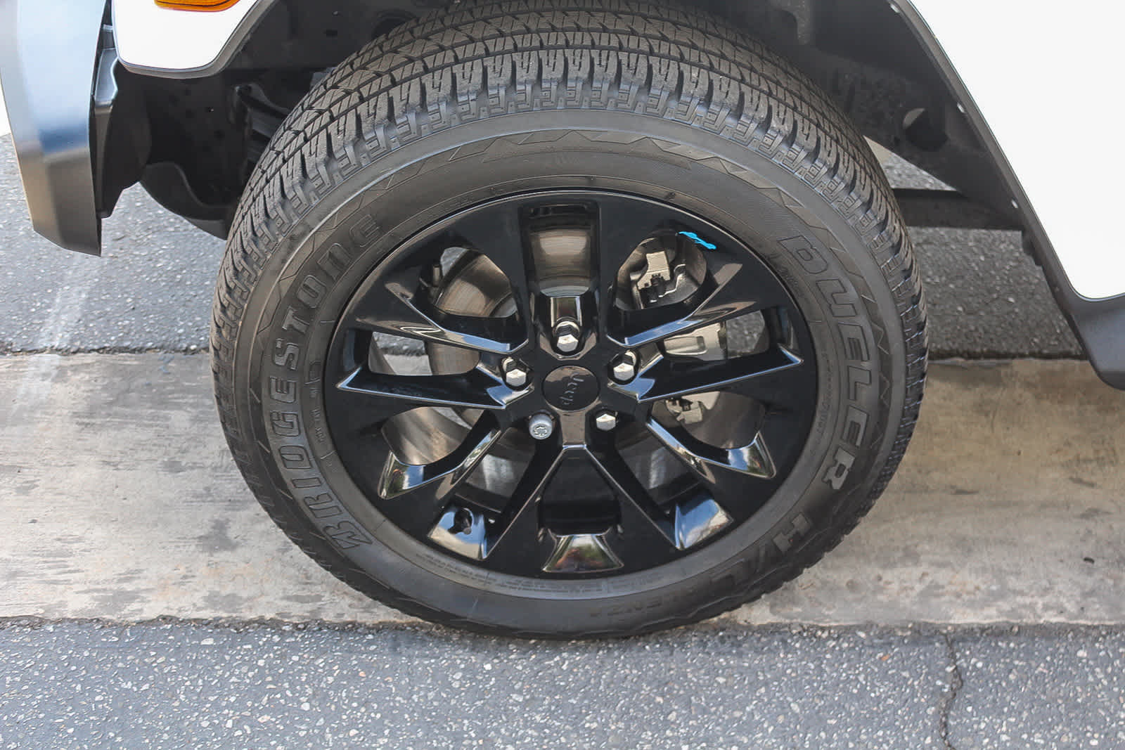 Thumbnail: 2022 Jeep Wrangler - 9