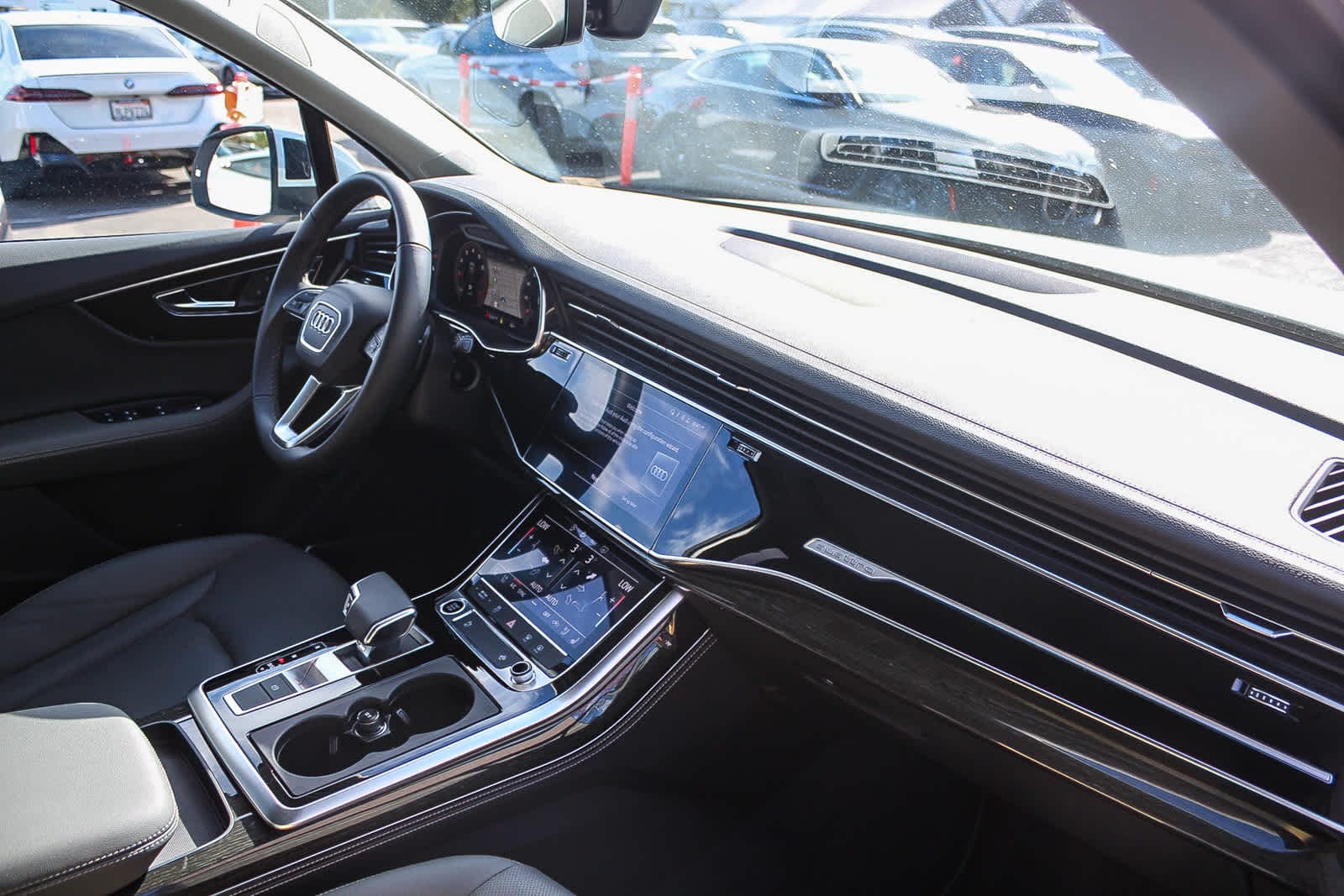 Thumbnail: 2025 Audi Q7 - 16