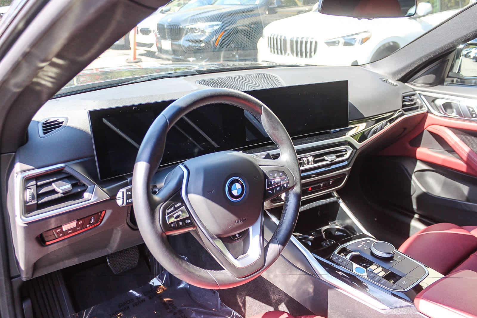 Thumbnail: 2023 BMW i4 - 15