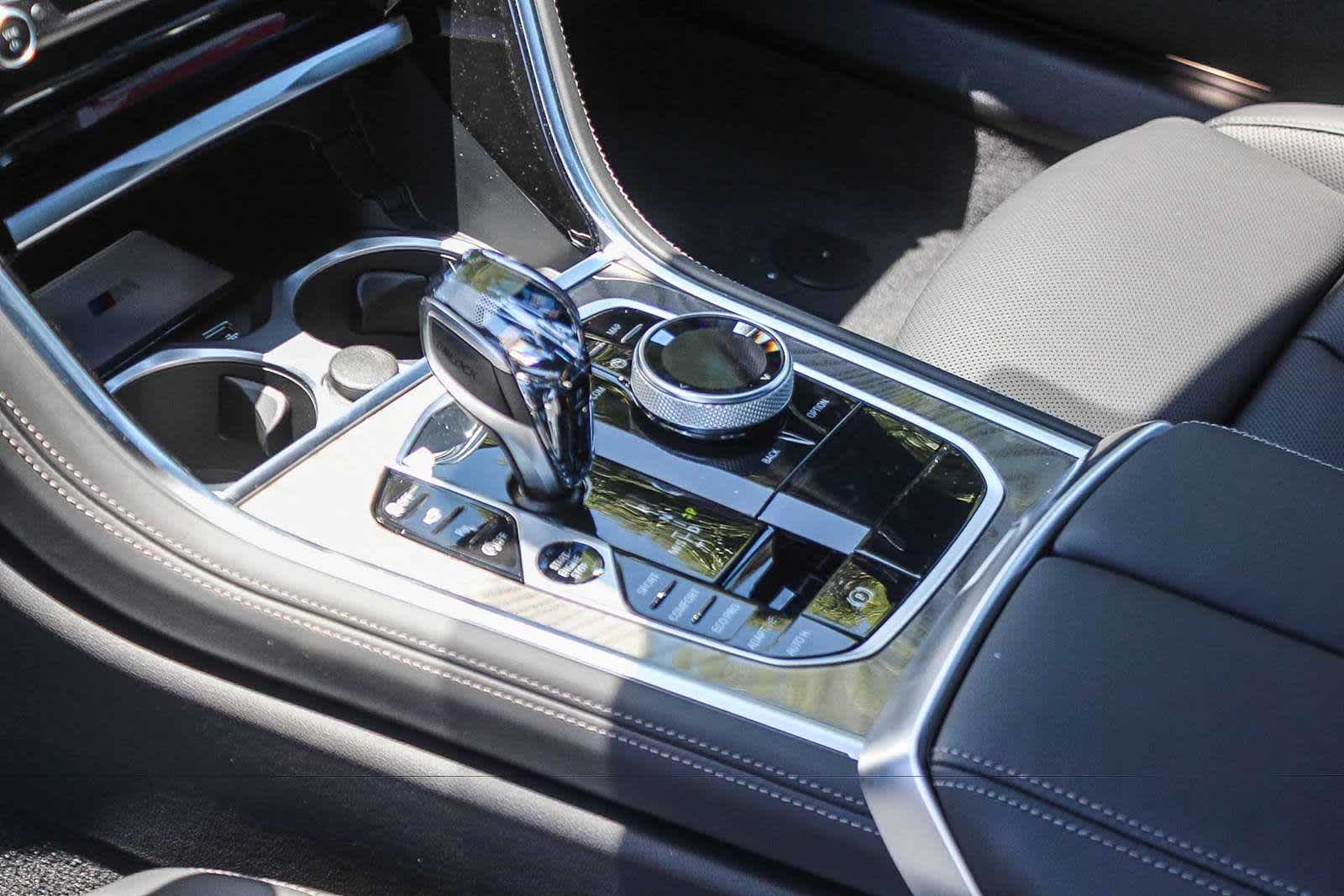 Thumbnail: 2026 BMW 8 Series - 18