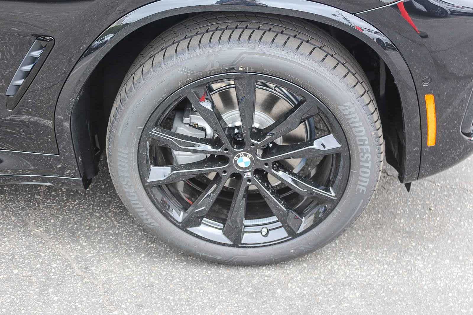 Thumbnail: 2025 BMW X4 - 9