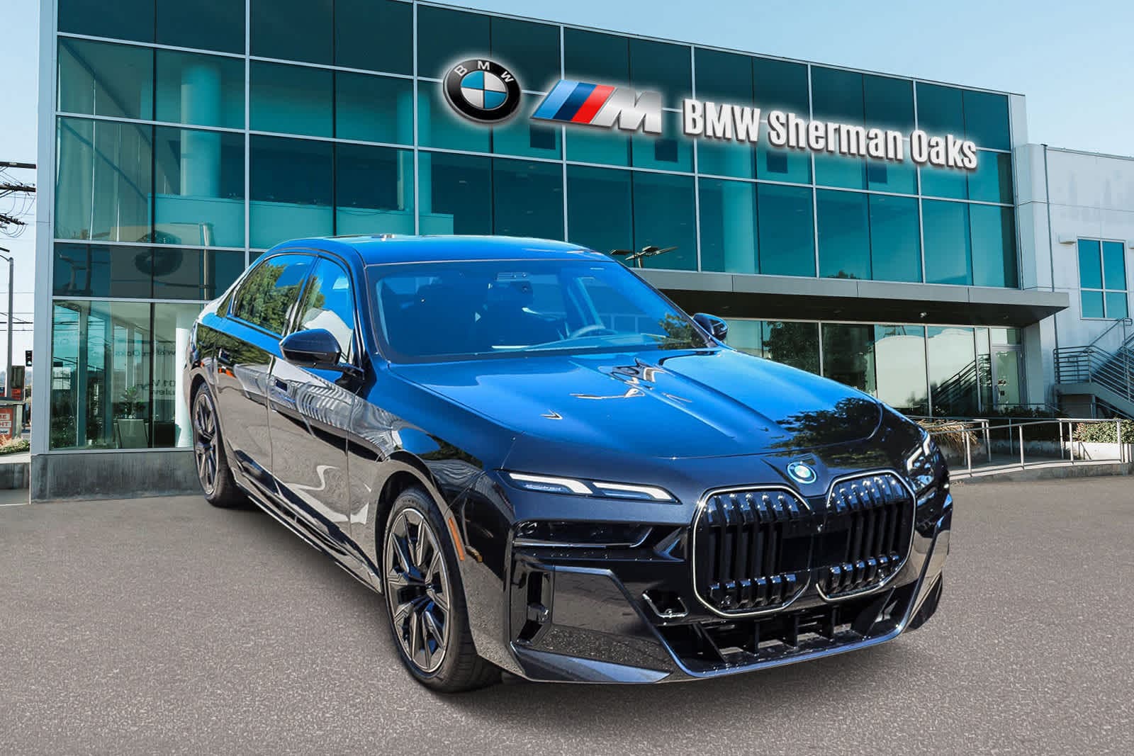 Thumbnail: 2026 BMW 7 Series - 3