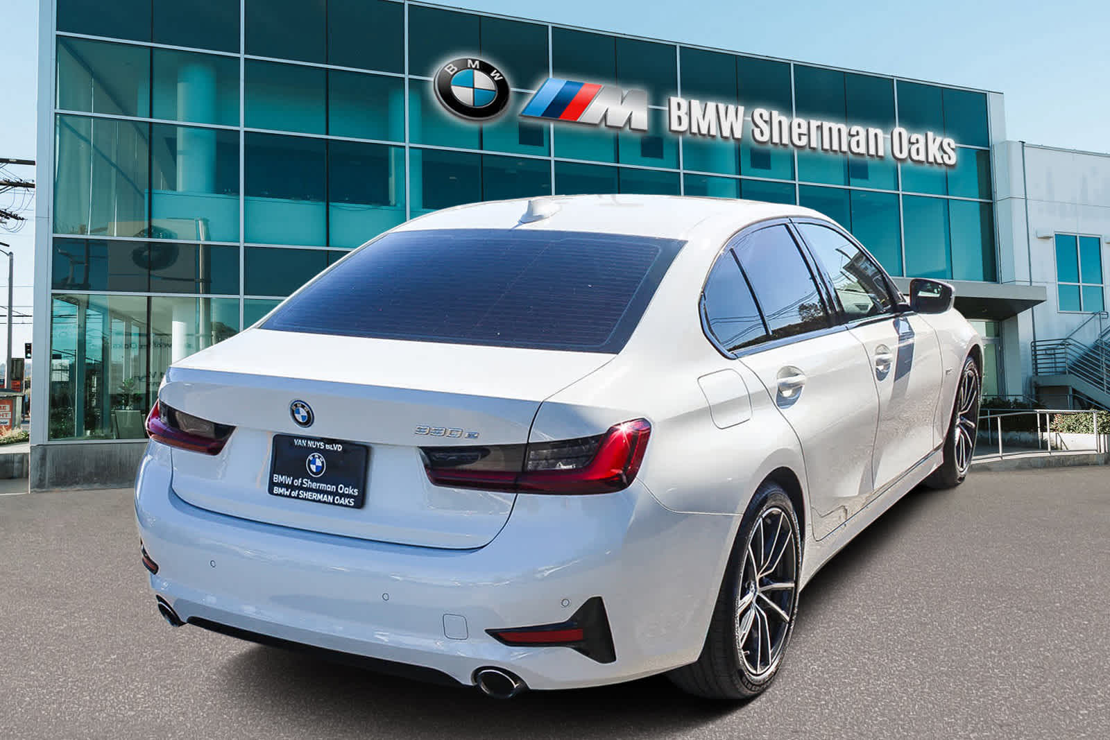 2022 Bmw 330e Sedan photo 3