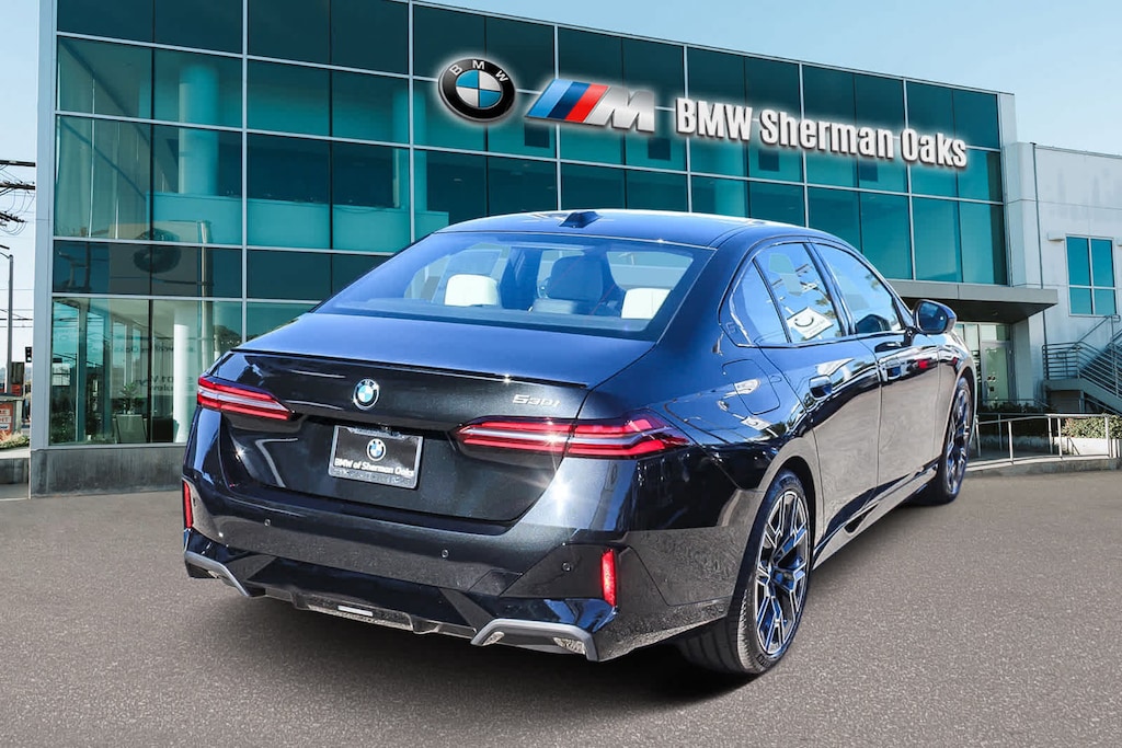 New 2026 BMW 530i Sedan