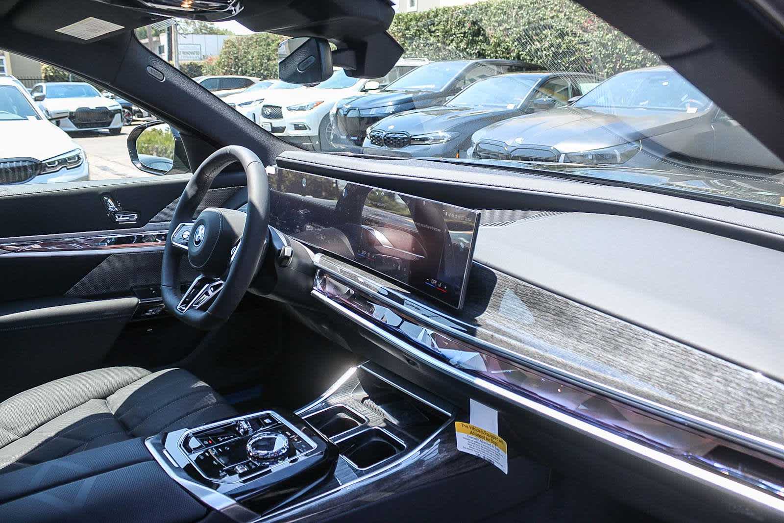 Thumbnail: 2025 BMW i7 - 16